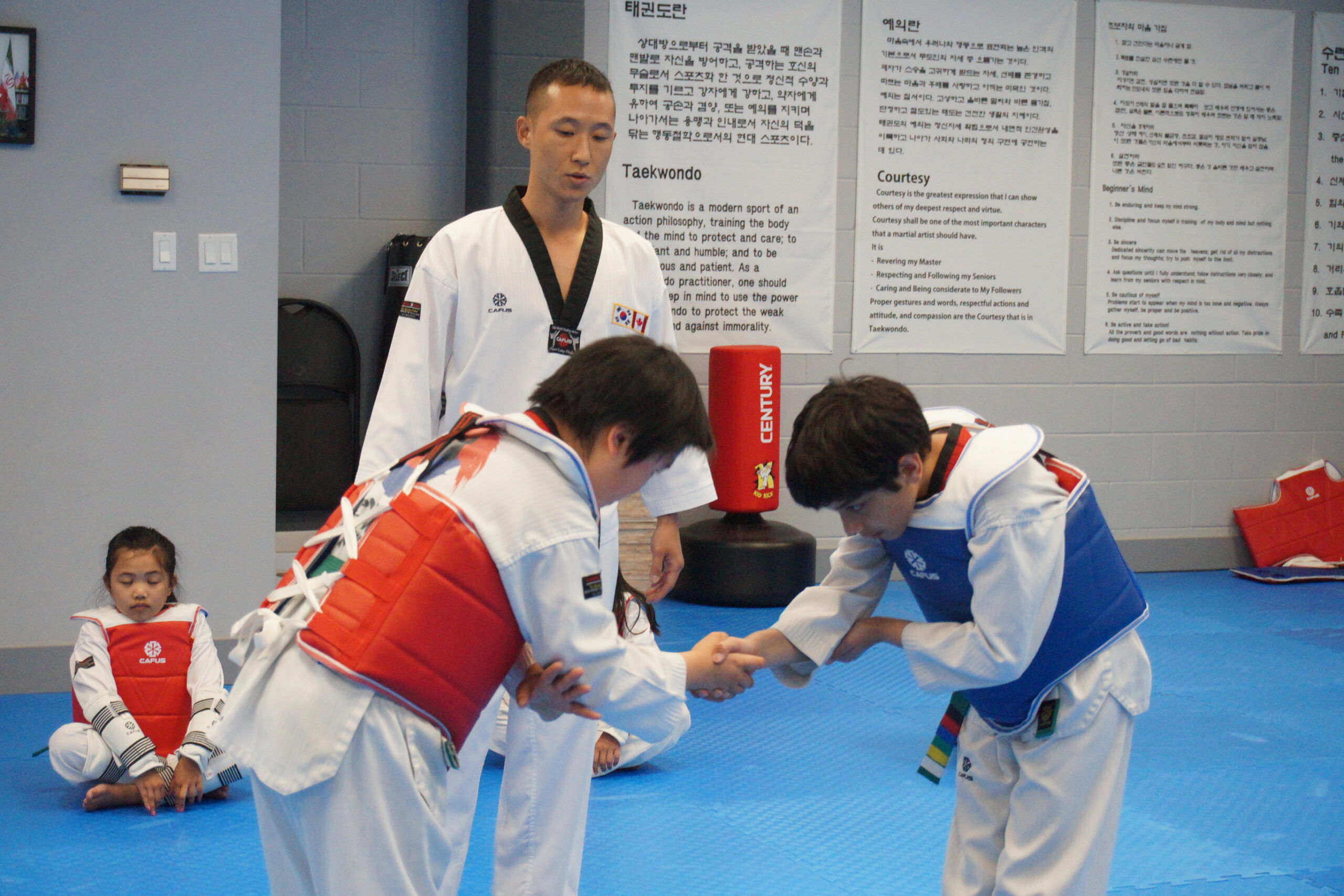 //ryustaekwondo.com/wp-content/uploads/2023/01/sparring-4-scaled.jpeg